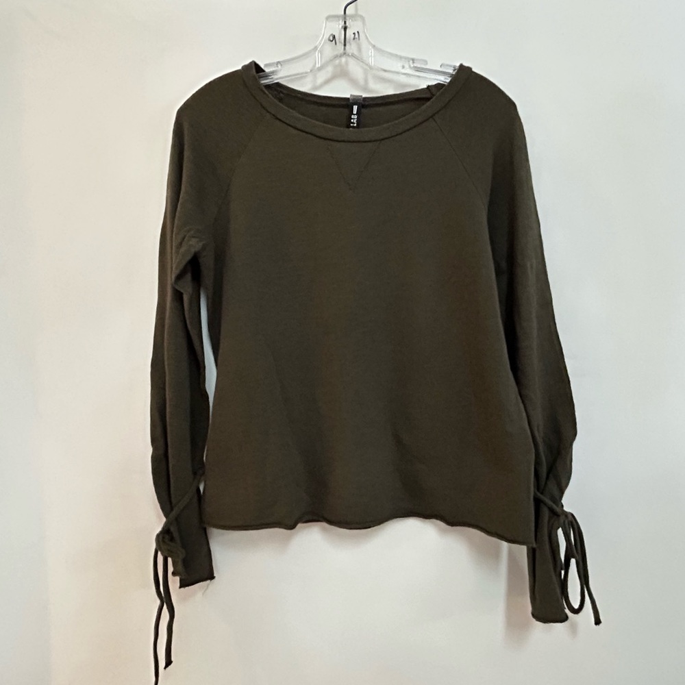 Design Lab Grunge Style Sweater - Picture 2 of 7